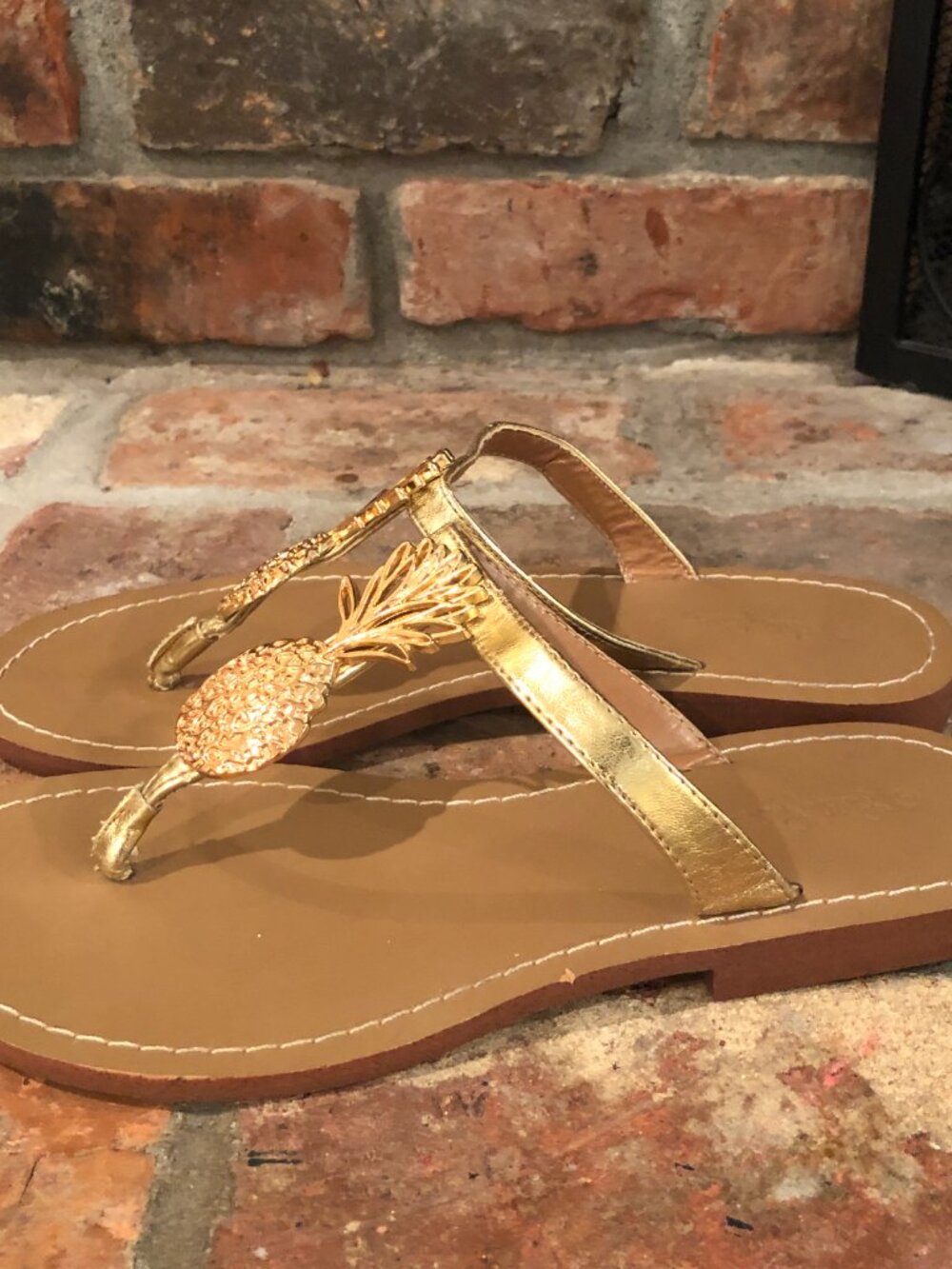 Lilly Pulitzer pineapple🍍gold sandals Size 7 - Picture 5 of 7